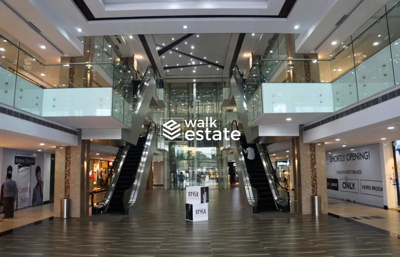 Commercial space for rent in Trendset mall Benz Circle